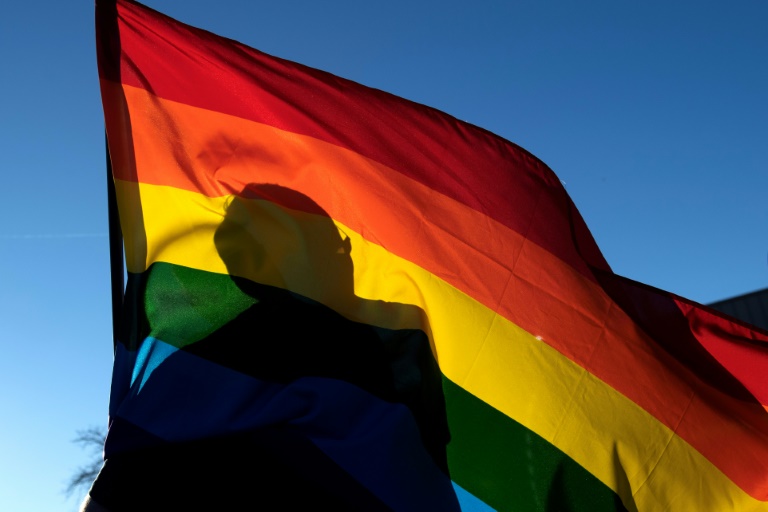 Comoção, raiva e consternação após tiroteio em boate LGBTQIA+ nos EUA